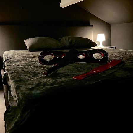 סרסל Amour D'Une Nuit, Loveroom מראה חיצוני תמונה